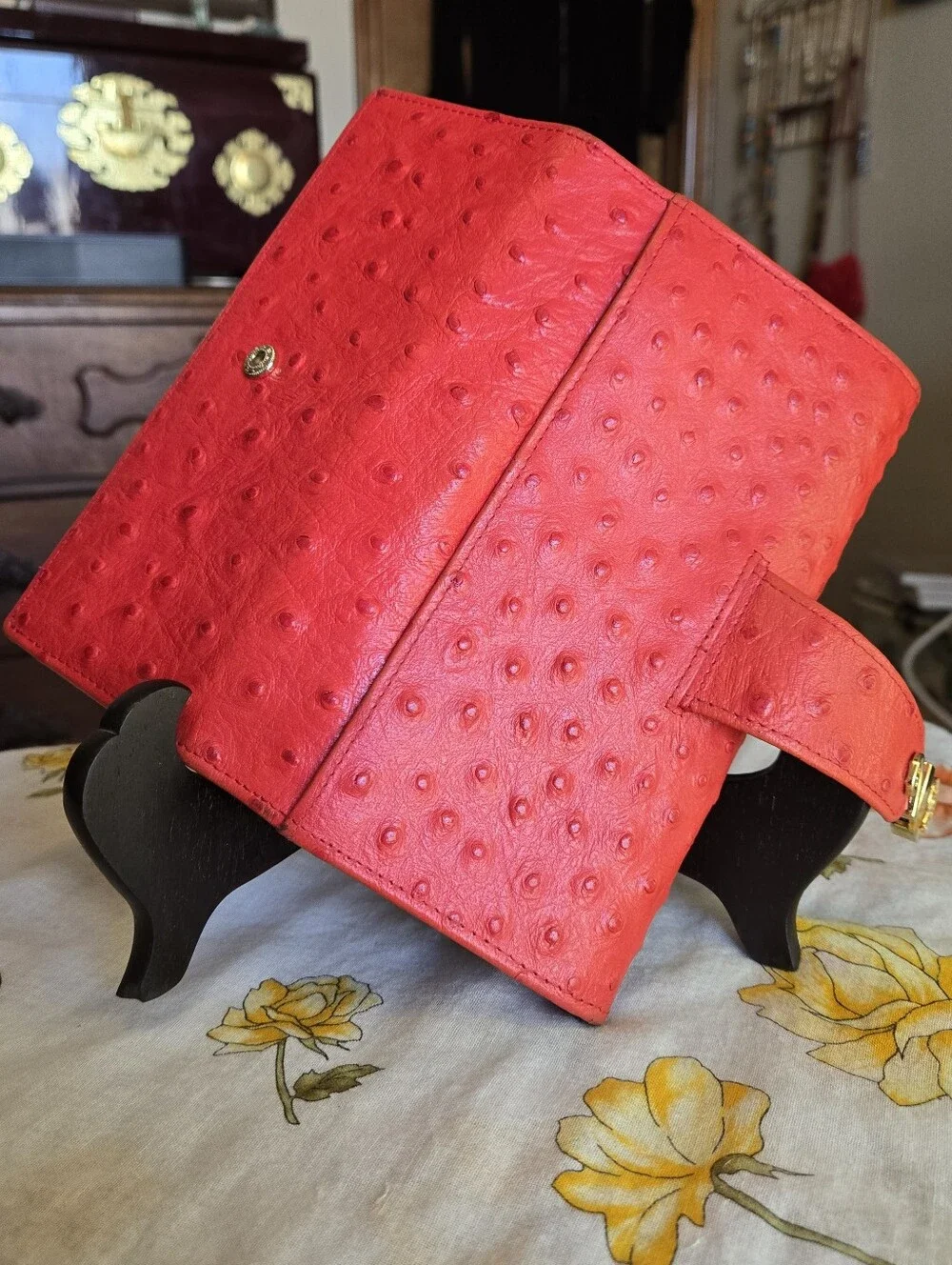 Vintage Vera Pelle Red Ostrich-Texture Genuine Leather Wallet with Gold Accent